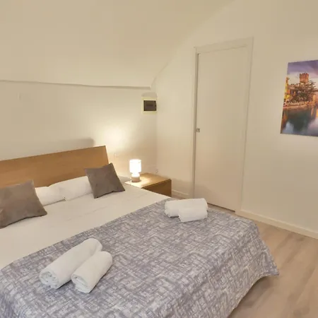 Bright House In Old Town Desenzano *