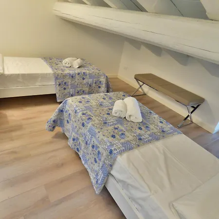 Bright House In Old Town Desenzano *