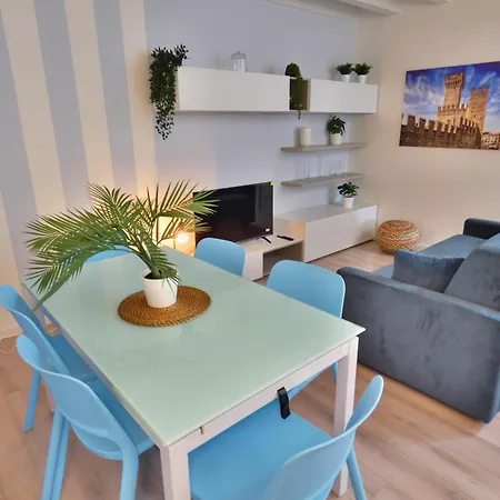 Bright House In Old Town Desenzano * Desenzano del Garda