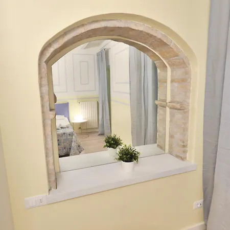 Bright House In Old Town Desenzano *