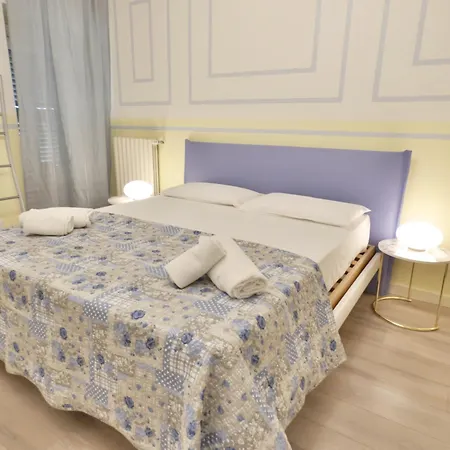Bright House In Old Town Desenzano *